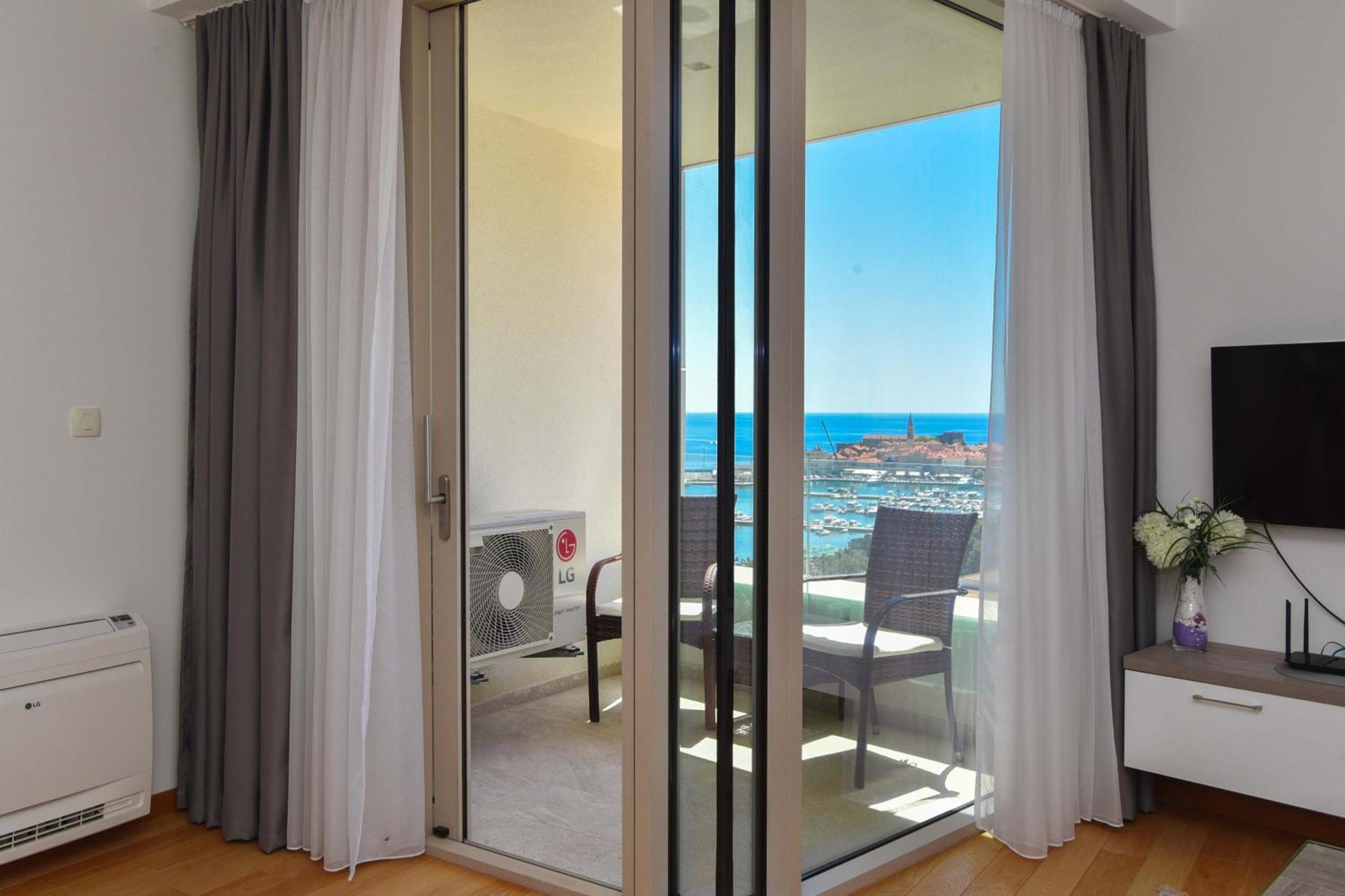Lägenhet Drobnjak Center-sea View *